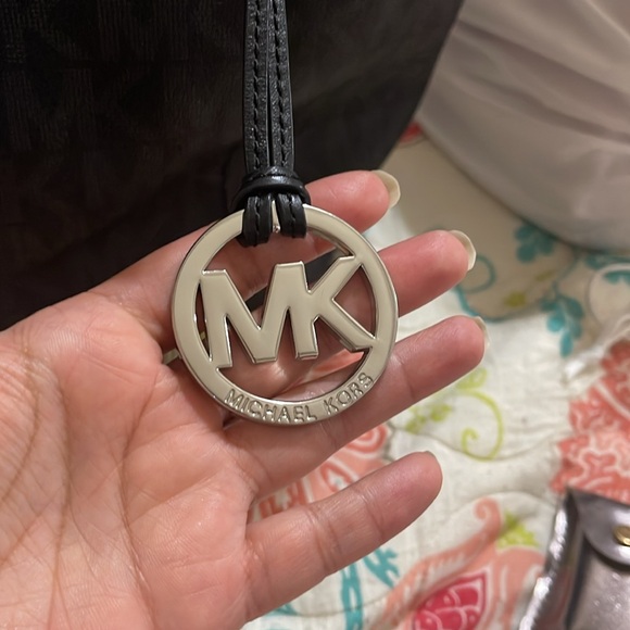 Michael kors handbag - Picture 2 of 6